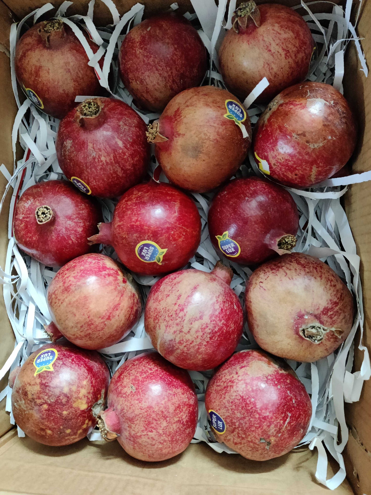 Khandahari Anar - Pomegranate - (1Kg)