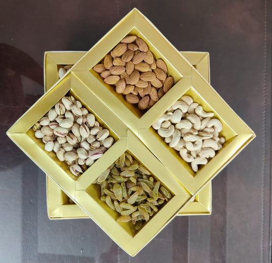 Decorative Gift Box with Regular Assorted Dry Fruits (400g)